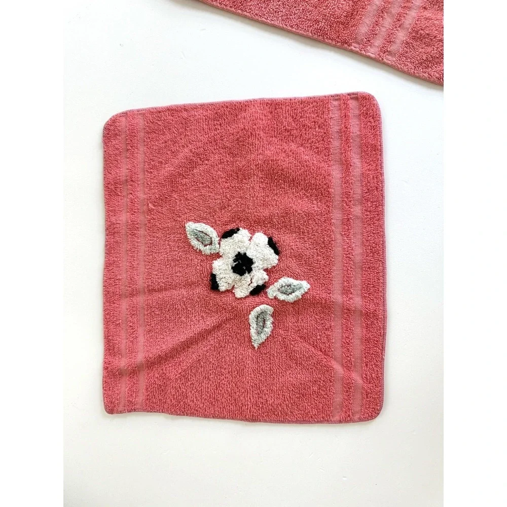 Vintage Cannon Pink 3D Flower Hand Towel & Washcloth Made in U.S.A. Set Of 2